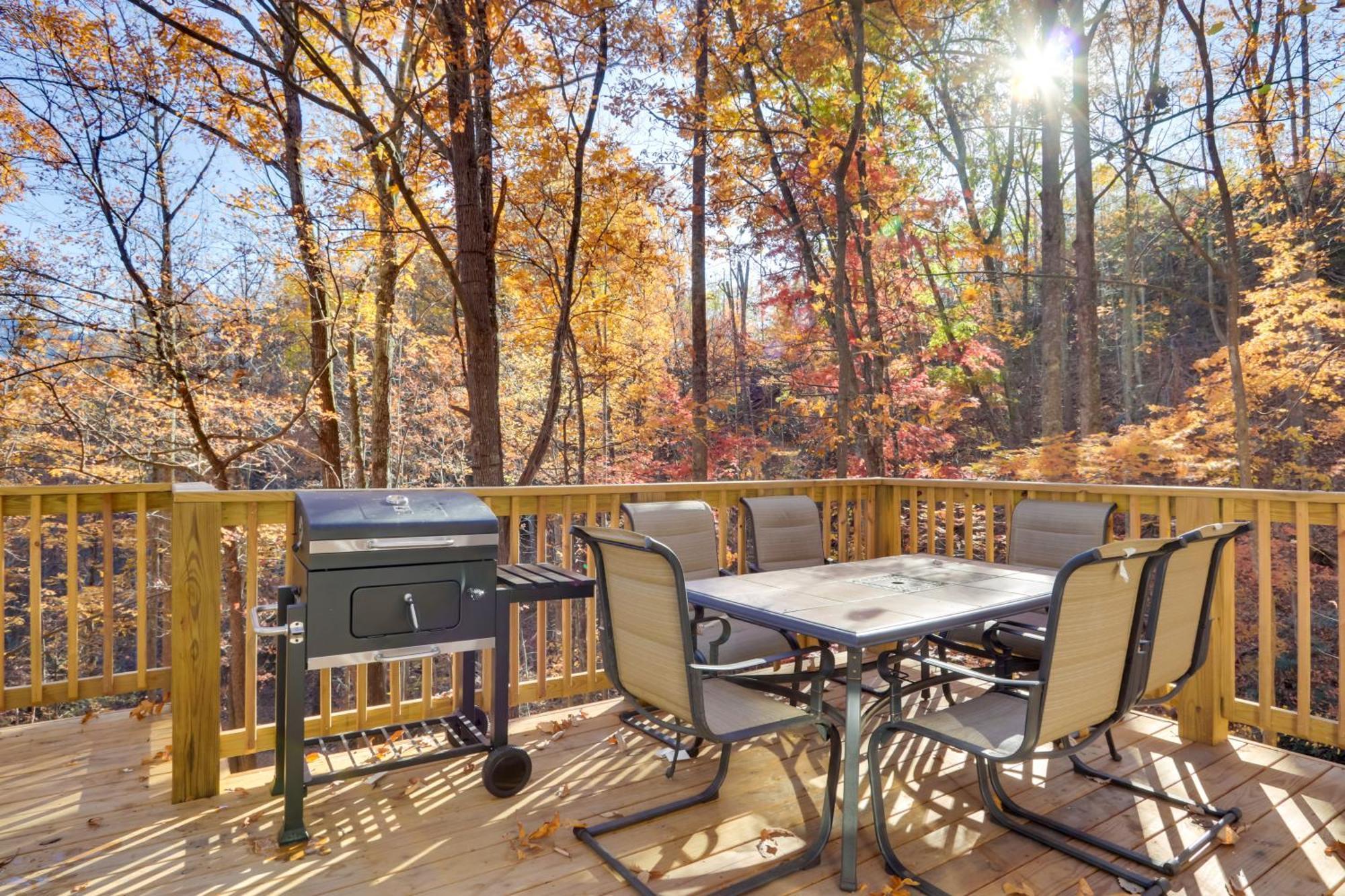 Updated Cobbly Nob Resort Home With Hot Tub! Gatlinburg Exterior photo